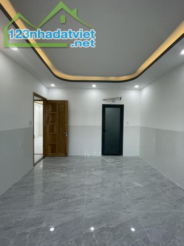 Bán Nhà Tại 1368 Lê Văn Lương Phước Kiển 2 Lầu Sân Thượng 6 x 13.5 mới 100% chỉ 7,8 tỷ Tl - 3