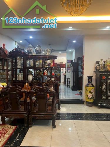 Quận 7. KDC Tân Quy. Hiếm Có. Lô Góc 8,2x20m. Chỉ 35 Tỷ. Vị trí cực đẹp. Cần Bán - 4