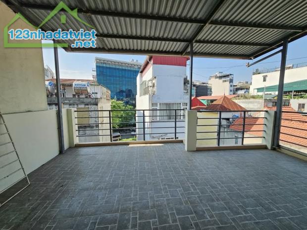 Bán nhà đẹp Lạc Long Quân, Tây Hồ. 48m*5t, mt 5m, 9 tỷ. Ngõ nông sát phố, An sinh đỉnh cao
