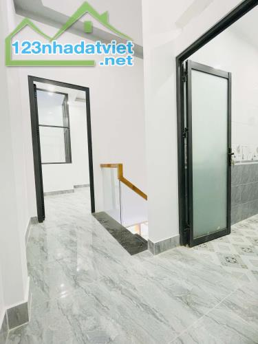 Siêu đẹp nhà HXH Huỳnh Thị Hai ,Q12 ,2T x 52 m2 . Giá chỉ 3.85 tỷ. - 4