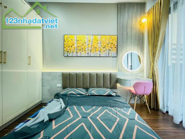 Bán nhà Nguyễn Lương Bằng 35m2 5T 6,7 Tỷ, Full nội thất, Ngõ thông 3 Gác, Gần Hồ oto tránh
