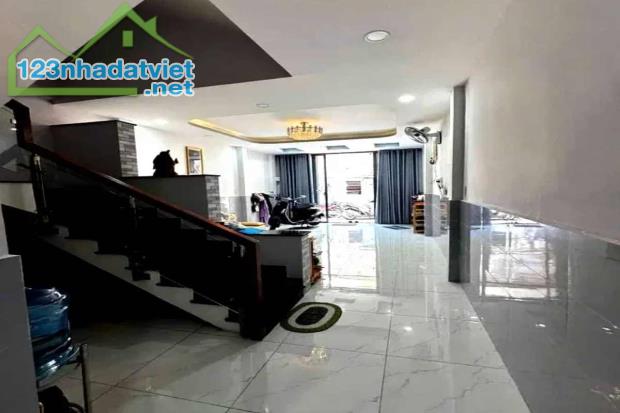 Bán nhà 2 mặt tiền hẻm, Hồ Đắc Di, Tân Phú, 4m x 11m, 44 m², 2 PN - Giá 5.6 tỷ TL - 2