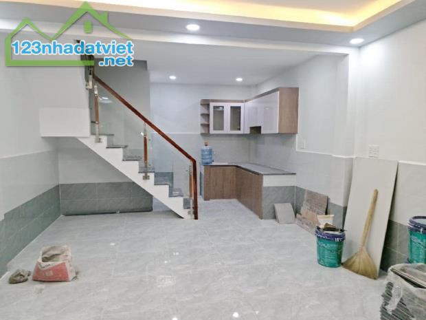 BÁN NHÀ 2 TẦNG, 25M2, NGAY NGÃ TƯ NGUYỄN THỊ THẬP - Q.7 - GIÁ 2.6 TỶ - SỔ ĐỎ - 2