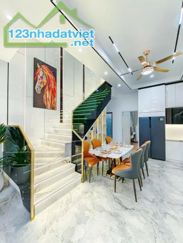 bán nhà 2 lầu d3 kdc hồng loan thổ cư hoàn công 80m2 lộ ô tô 3pn rộng full nội thất 5.55tỷ - 2