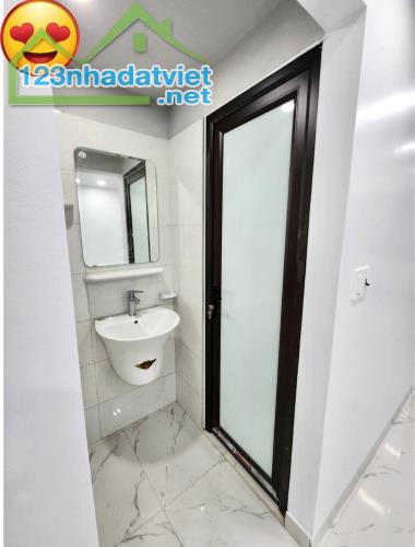 Bán nhà Trần Nguyên Hãn, Nghĩa Xá, Lê Chân, HP. 2 tầng, 40m2, ngang 3,6m, 2,1tỷ, t3 - 2