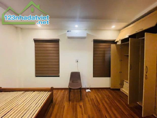 BÁN GẤP Nhà HOÀNG VĂN THÁI 5T,70m2, MT 5M, NHỈNH 10 Tỷ, Ô TÔ NGỦ TRONG NHÀ - 4