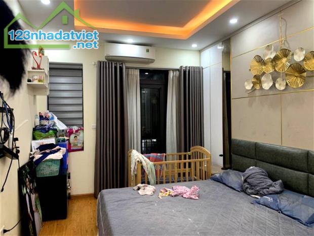 Cc cần bán nhà phố Đại Linh, Trung Văn, NTL, HN . DT 54m x 4,5 Tầng, MT 6m, giá 7,85 tỷ