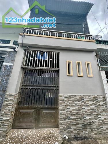 BÁN GẤP nhà đẹp trệt 1 lầu Đông Hưng Thuận 26, 57m2 SHR chỉ 4.1 tỉ. Đặc biệt chủ xây 1 hồ