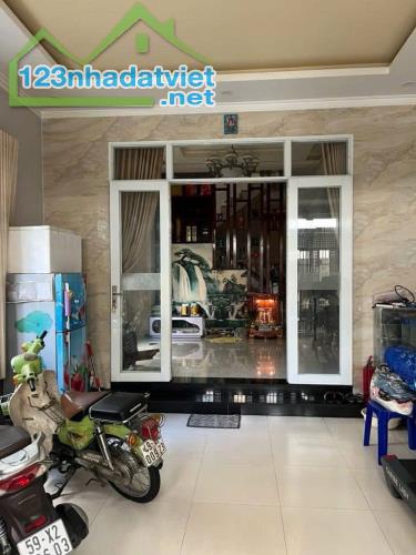 NGAY ĐH NGÂN HÀNG - 77M2 - 3 TẦNG - NHỈNH 8 TỈ - 2