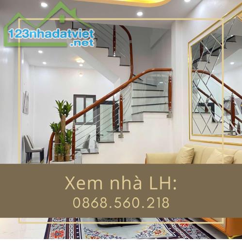 Bán nhà ở luôn Kim Giang Thanh Xuân 36m2 Ngõ nông gần Ô tô 4T SĐCC 6.9 tỷ TL