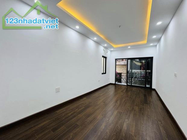 **🏠 Nhà Dân Xây Ngọc Thụy, 42M², 5 Tầng- Lô Góc- Full Nội Thất -Nhỉnh 6 Tỷ** - 4