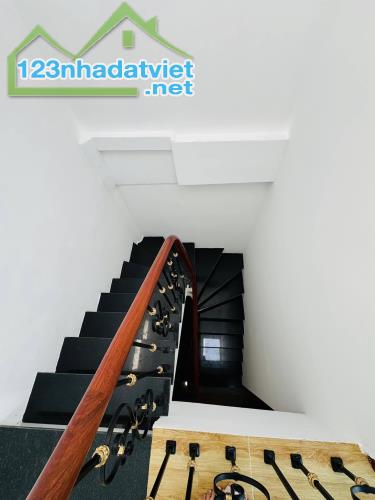 **🏠 Nhà Dân Xây Ngọc Thụy, 42M², 5 Tầng- Lô Góc- Full Nội Thất -Nhỉnh 6 Tỷ** - 5