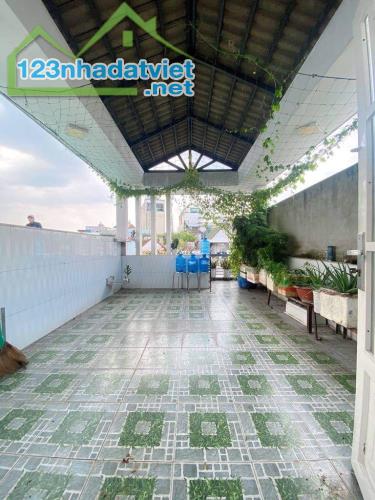 92m, 4x13m, 4 tầng, ô tô vô nhà, bfay cv làng hoa lê văn thọ, 7.xtỷ xíu