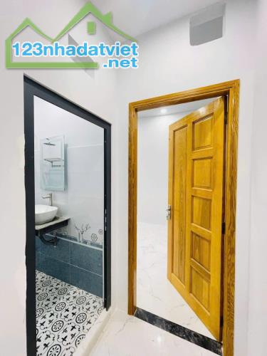 Nhà mới đón tết Nguyễn Thị Tú ngay ngã tư Gò Mây hẻm 7m xe hơi vào nhà 60m2,2Tầng 4tỷ - 1