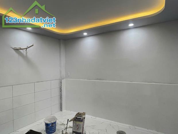 Nhà mới đón tết Nguyễn Thị Tú ngay ngã tư Gò Mây hẻm 7m xe hơi vào nhà 60m2,2Tầng 4tỷ - 3