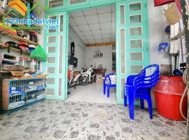 Bán nhà mặt tiền Dương Bá Trạc P.1 Q.8 - 60 m2 - 2 tầng - Giá 6.5 Tỷ - 1