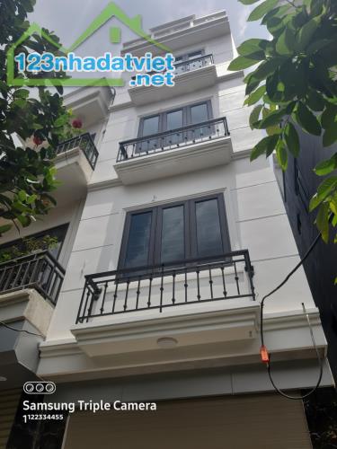 BÁN NHÀ GẦN ĐẠI HỌC CÔNG NGHIỆP HÀ NỘI - GA TÀU CAO TÔC NHỔN - DT 60M2 - GIÁ 6 TY X