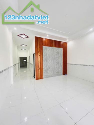 Ngộp cần ra nhanh căn nhà cấp 4 ( 85m2 SHR ) ở đường Bà Điểm 5 giá 745tr còn Thương Lượng - 1