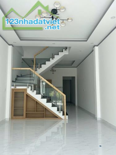 Chủ gửi em bán căn nhà tân cổ điển 90m²  Nhà trệt 1 lầu Bửu Long 100tr - 3