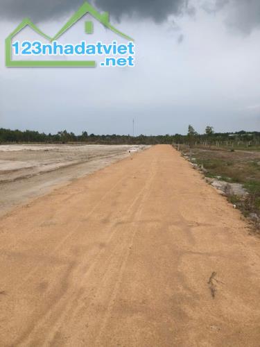 Đất Ngợp ven biển lô 2 Hùng Vương Thị xã Lagi chỉ 1,4 tỷ 1000m