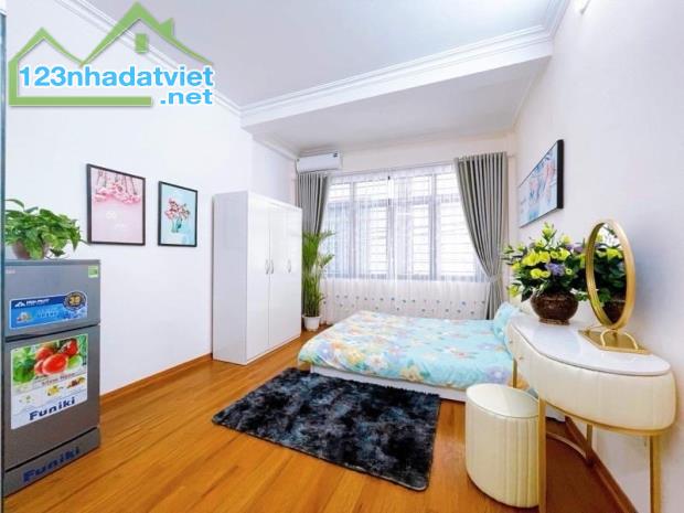 SIÊU PHẨM 6 TẦNG THANG MÁY - NHÀ 9 PHÒNG NGỦ - FULL NỘI THẤT - SỔ ĐỎ ĐẸP. GIÁ 10.x .