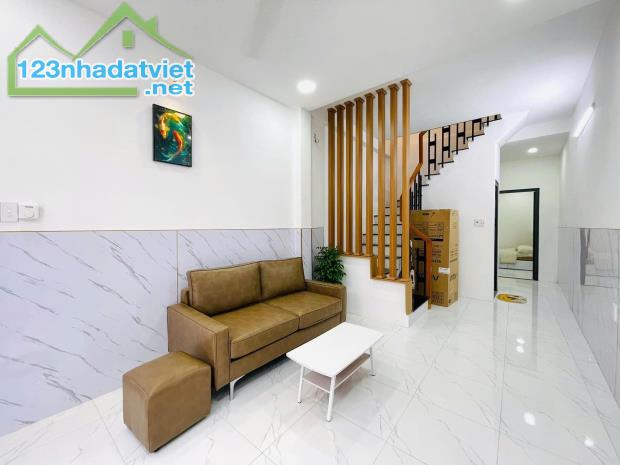 Gấp!! Chuyển nhượng căn Linh Đông, Thủ Đức, Gần chợ Thủ Đức,2 tỷ800 33m2 3PN3WC - 4