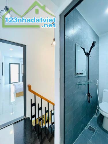 Gấp!! Chuyển nhượng căn Linh Đông, Thủ Đức, Gần chợ Thủ Đức,2 tỷ800 33m2 3PN3WC - 2