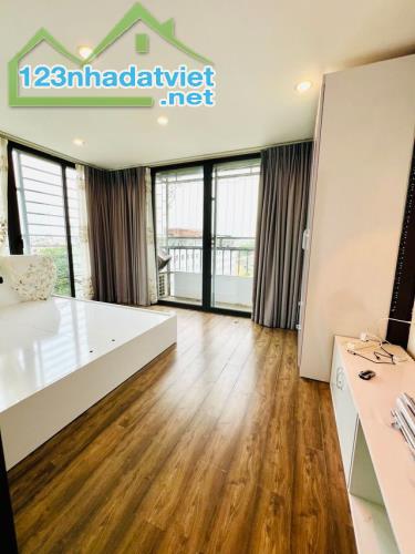 Bán chung cư A6 Giảng Võ, view hồ, 70m2, 2 ngủ, full đồ, ở sướng, giá chỉ 4,3 tỷ - 3