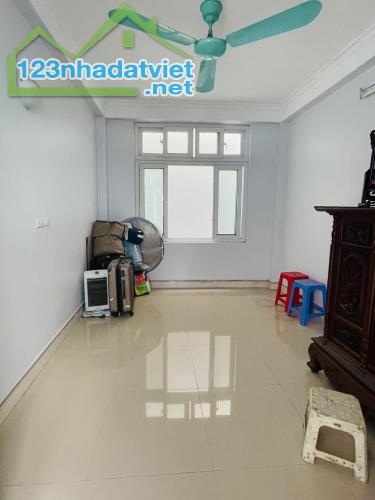 Bán nhà phố Quỳnh Mai, Hai Bà Trưng, ô tô tránh, kinh doanh, 4 tầng 51m2 giá 15.8 tỷ - 1