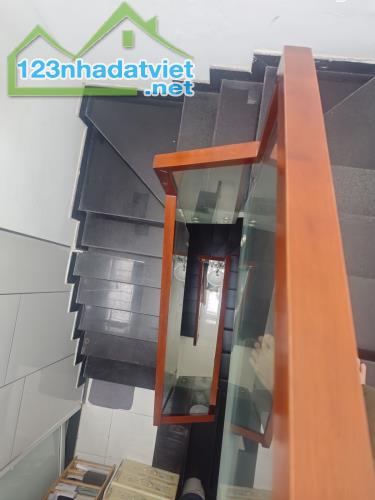 NHÀ MỚI HOÀNG DIỆU THÔNG TỨ HƯỚNG - 50M2 X 3 TẦNG CHỈ NHỈNH 3 TỶ - 1