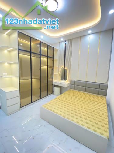 35M2 TẠI KIM GIANG, 4 TẦNG, 4 NGỦ, 1 PHÒNG THỜ, PHÒNG KHÁCH, BẾP ĐẦY ĐỦ, NỘI THẤT FULL ĐẸP - 2