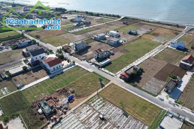 Bán gấp - trả nợ: Mảnh đất gần bãi tắm - 100m2 - chỉ hơn 1 tỷ - 1