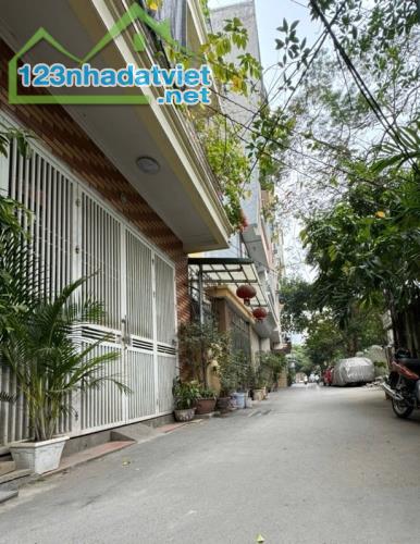 SIÊU PHẨM HỒ TÙNG MẬU 2 THOÁNG, Ô TÔ TRÁNH 10M, 37M2 x 5T Ở NGAY 6.3 TỶ