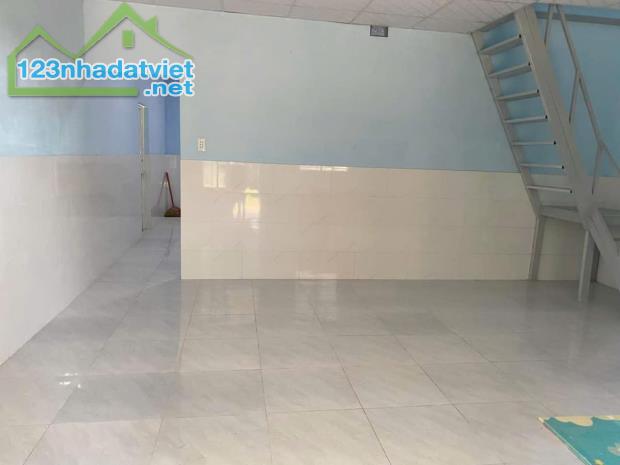 Nhà C4 Hoà Long. TP bà Rịa.
- DT : 6x21. ( 123m2 ), Sẵn 60TC. - 2