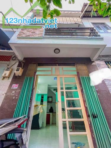 BÁN NHÀ 2 TẦNG, 16M², 2.3 TỶ - LÊ VĂN LƯƠNG, TÂN HƯNG, QUẬN 7 - SỔ HỒNG