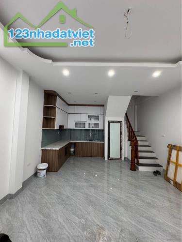 Bán nhà riêng Sơn Đồng, Hoài Đức 30m2. Lô góc 5 tầng Ôtô đỗ cửa. Cách 120m đến chợ Yên Bệ - 1