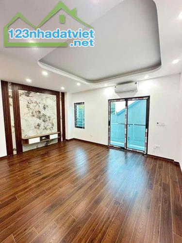 Bán nhà riêng Sơn Đồng, Hoài Đức 30m2. Lô góc 5 tầng Ôtô đỗ cửa. Cách 120m đến chợ Yên Bệ - 2