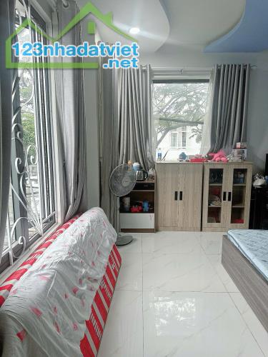 Bán nhà 3,5 tầng góc 2 mặt tiền Nguyễn Viết Xuân & Nguyễn Thị Định - Nha Trang, Giá 6 Tỷ - 3