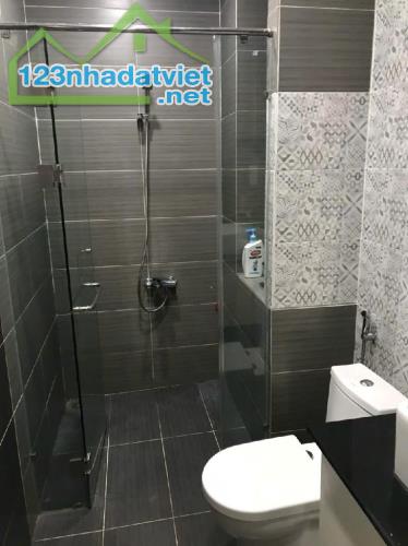 Bán Nhà - Lò Lu - 72m2, 3 Tầng, Hoàn Công Đủ - Quận 9. Giá Hơn 5 Tỷ