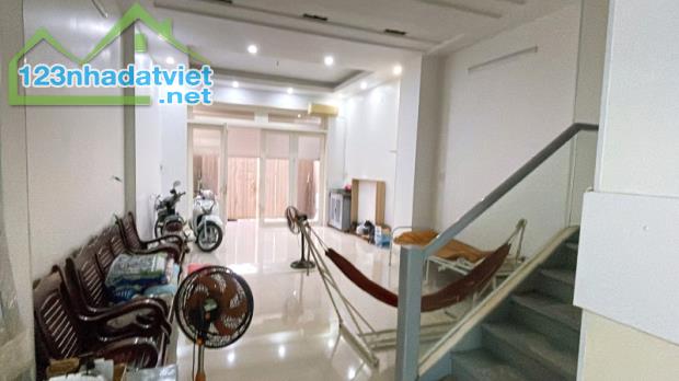 Hiếm Bán Nhà 4 Tầng Mặt Tiền 100m2_5x20 chỉ7.9 tỷ KDC Vip Hồng Long Hiệp Bình Phước Thủ - 3