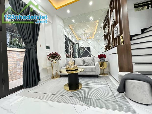 Bán nhà Bùi Xương Trạch, dt 38m2, 5 tầng, mt 5.2m, siêu phẩm lô góc 3 thoáng chỉ 8.8 tỷ - 2