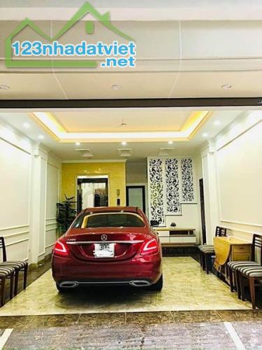 HOA HẬU PHỐ VIP NGUYỄN AN NINH-Ô TÔ ĐỖ GẦN-55m2-5 TẦNG THANG MÁY-TẶNG NỘI THẤT TIỀN TỶ