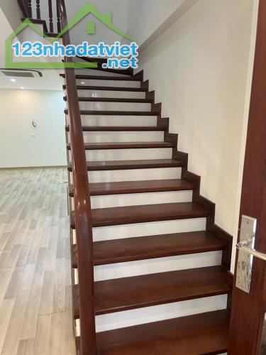 BÁN NHÀ ĐỊNH CÔNG - GARA Ô TÔ - GẦN VÀNH ĐAI 2.5 - KINH DOANH TỐT - 58M², 5 TẦNG, CHỈ 12.2 - 4