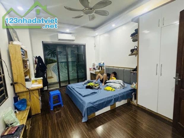 Bán nhà Đại Tự 40m2 4 tầng Mt 3,8m ngõ thông , ô tô 30m giá 4,5 tỷ - 1