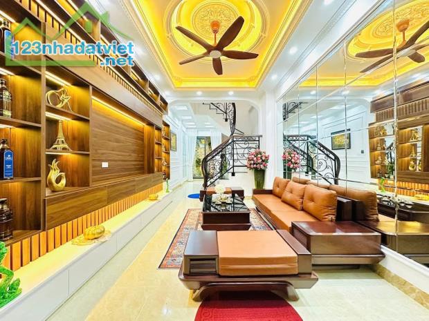 Bán nhà La Khê cạnh chợ An Hưng, kinh doanh, giá hấp dẫn, dt: 50m2, 11.5 tỷ