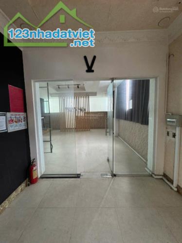 Bán nhà mặt tiền 797-799 dt 120m2 1 trệt 5 lầu đường Huỳnh Tấn Phát, Phường Phú Thuận, - 1