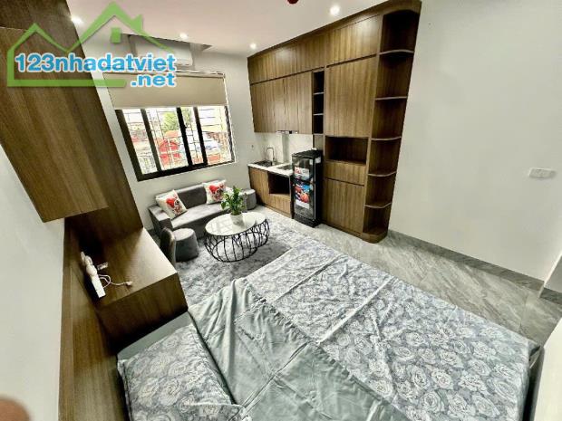 (Siêu Phẩm) Tòa Apartment 50m2 x 10P tại Đê La Thành - Dòng tiền 850 triệu/năm - Tin Thật - 2