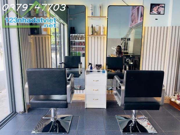 CHÍNH CHỦ CẦN SANG LẠI SALON CHUYÊN LÀM TÓC - MAKETUP - GỘI ĐẦU - 1