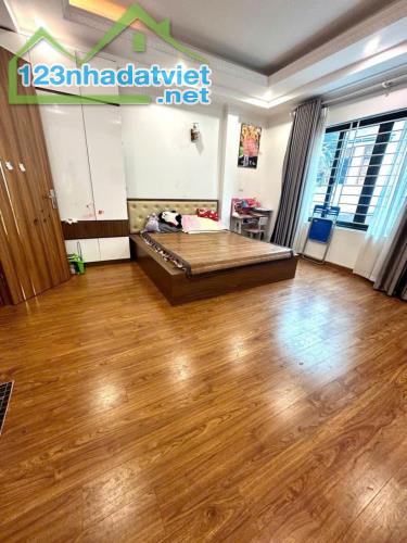 BÁN NHÀ ĐÌNH QUÁN - BẮC TỪ LIÊM - 35M2 - 5 TẦNG -MT 4.5M - GIÁ CHỈ 5.7 TỶ - 2