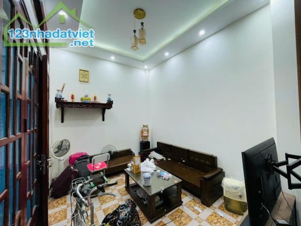 **BÁN NHÀ LÔ GÓC, NGÕ RỘNG BÙI XƯƠNG TRẠCH, THANH XUÂN, HÀ NỘI – 51M², 3 TẦNG, GIÁ 7 TỶ** - 1